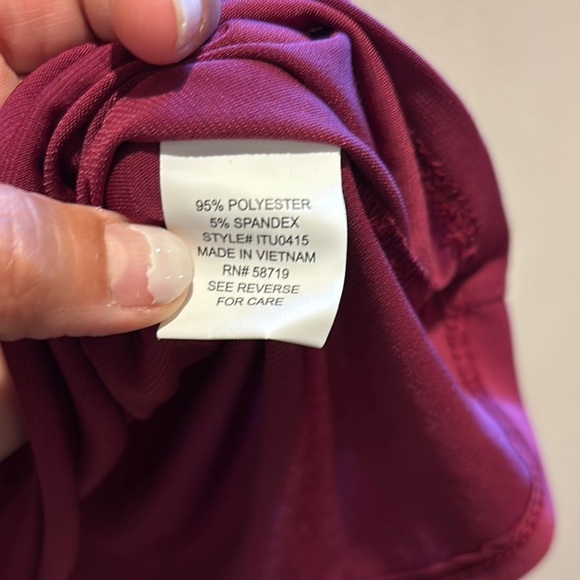 NY Collection Red Puff Sleeve Blouse with Pleated Details - Picture 4 of 5